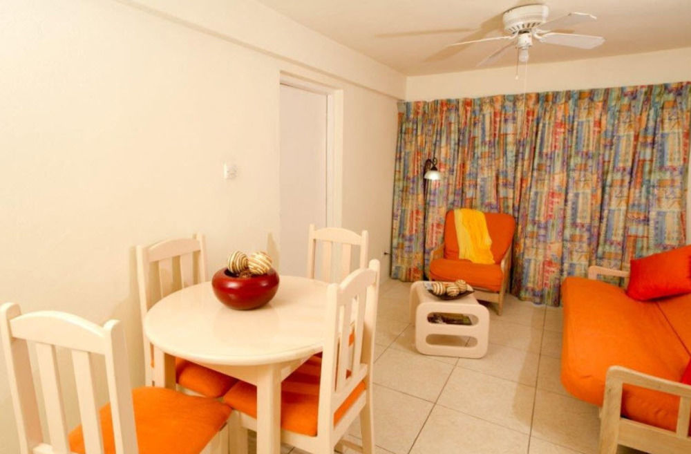 Melrose Beach Apartments Inc Bridgetown Eksteriør bilde